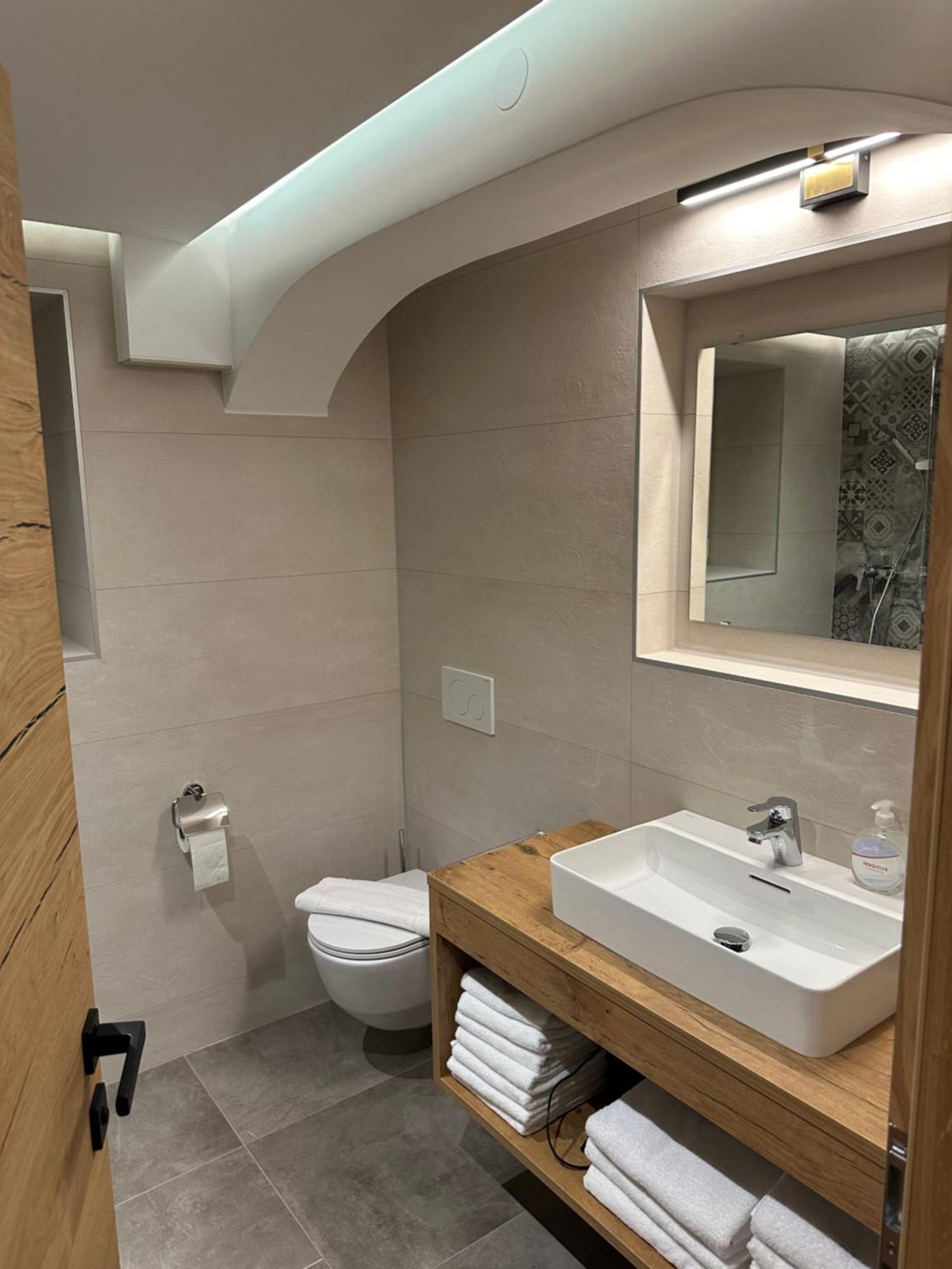 Ferienwohnung Krallinger ヴェンス エクステリア 写真